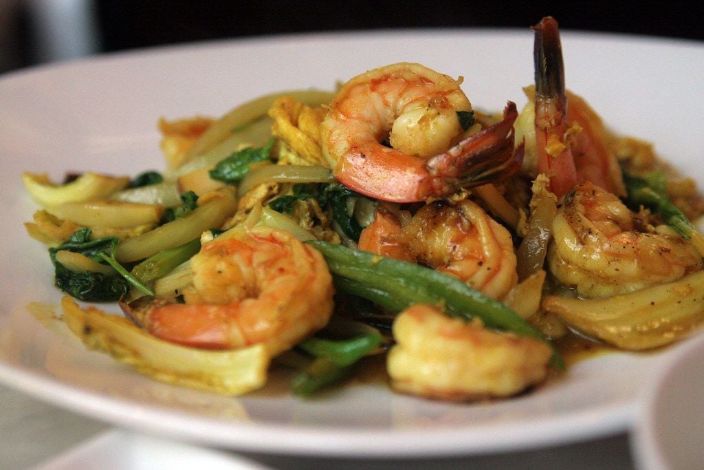Discover the Rich Flavors of Vietnamese-style Shrimp and Green Beans Stir-fry