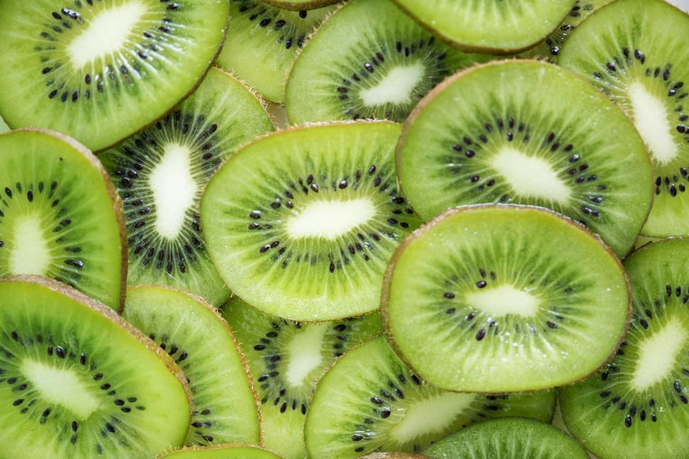 Boost Your Health: The Right Time To Enjoy Kiwis